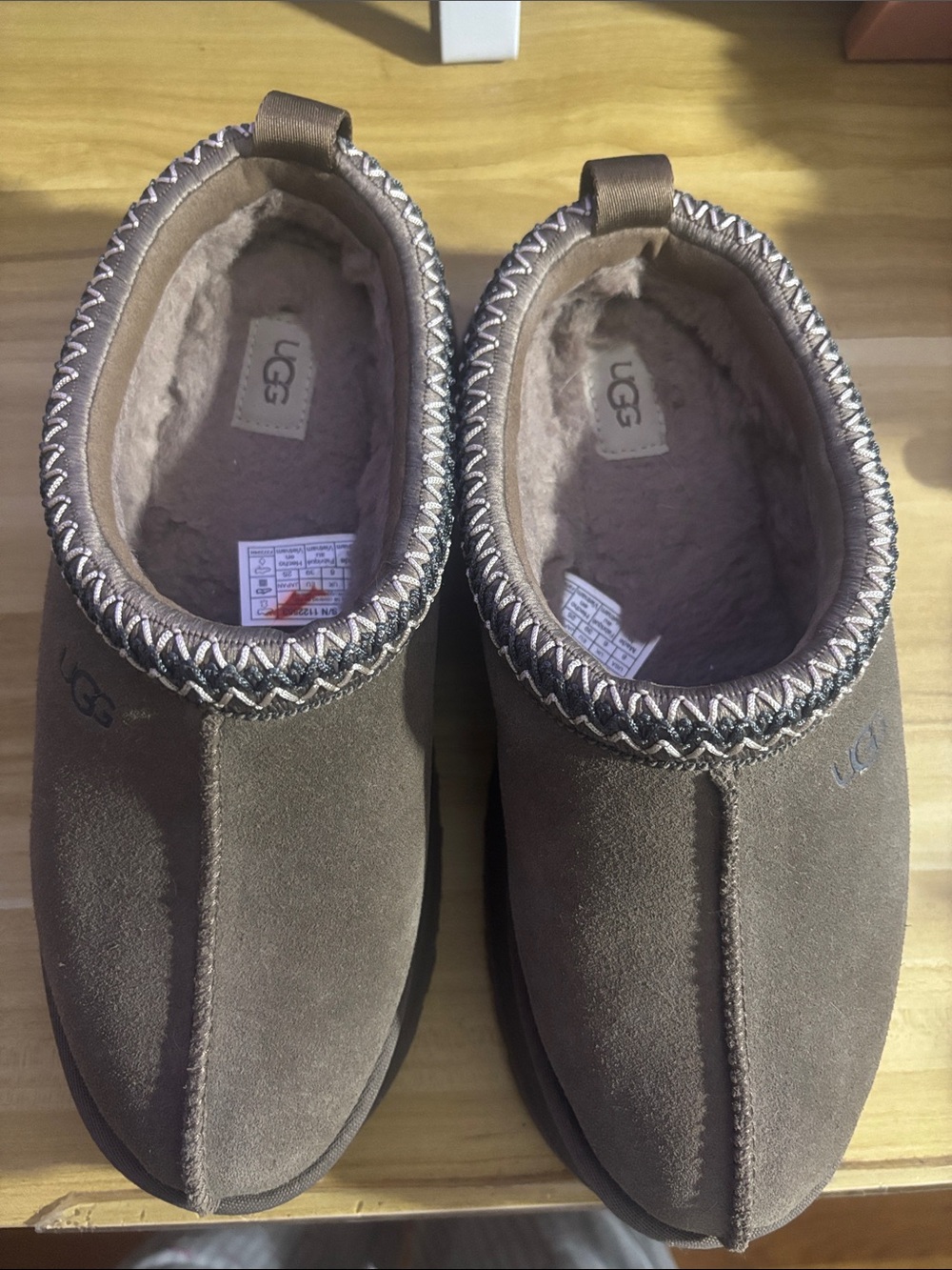 Women’s UGG Tazz Slippers Hickory NEW in Box